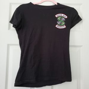 ‼️sold‼️2 Graphic Tees